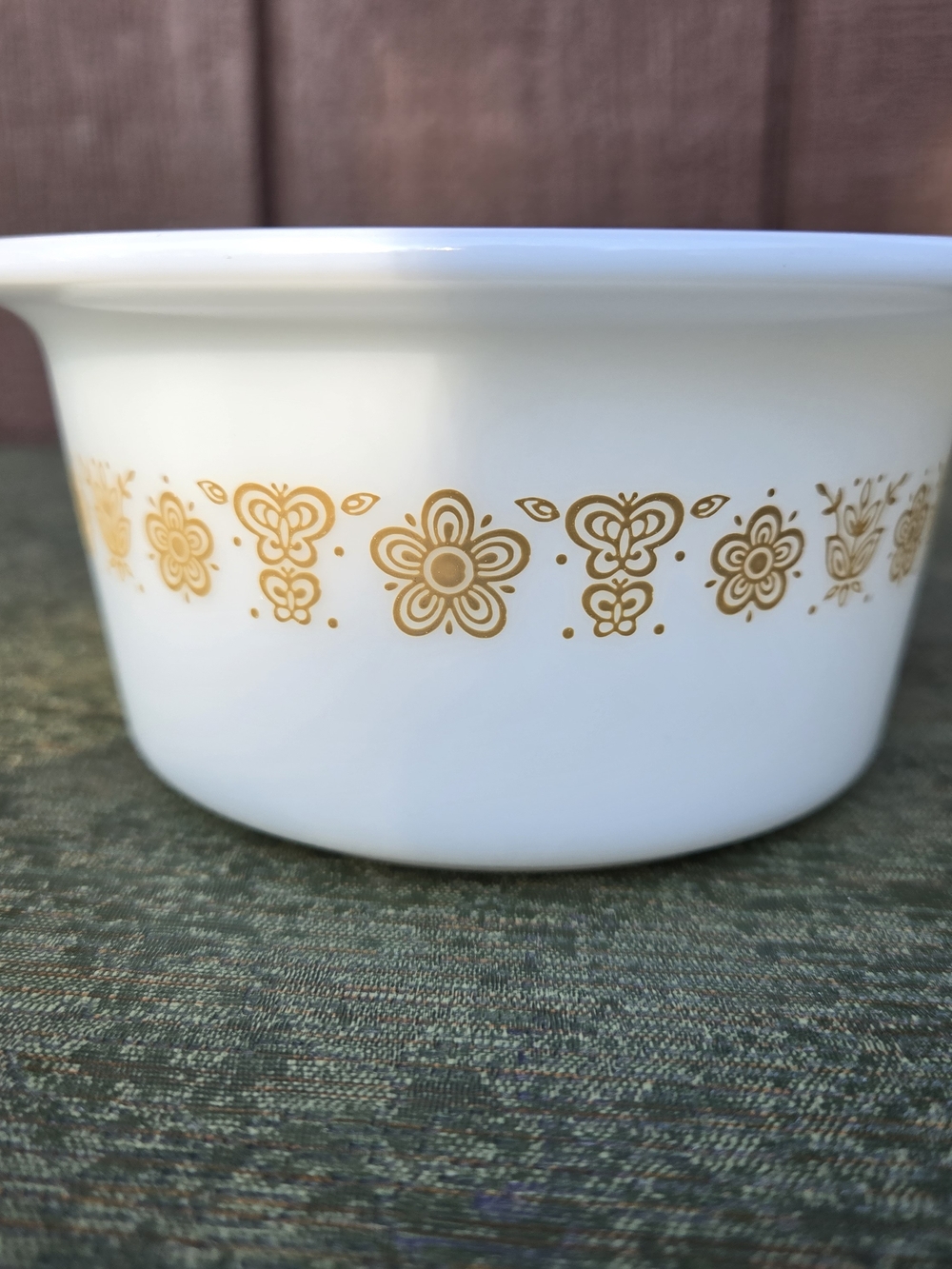 Pyrex Butterfly Gold Butter Dish Round